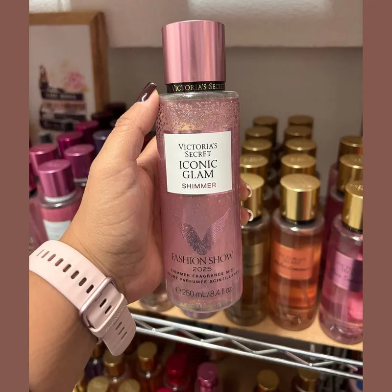 Victoria’s Secret – Iconic Glam Shimmer (Fashion Show 2025)